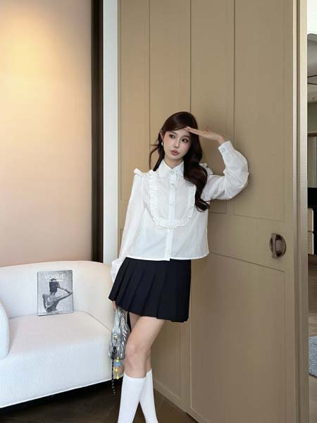 2026年3月6日入荷早春新作 Miumiuシャツ女性用ファッション/誕生日プレゼント/贈り物 can工場