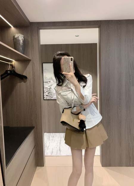 2026年3月6日入荷早春新作Fendiシャツ女性用ファッション/誕生日プレゼント/贈り物 can工場