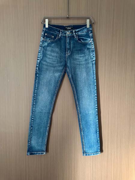 2026年3月18日春夏新作ファッション高品質Ferragamoジーパン luols工場