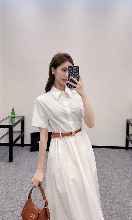 2026年3月9日入荷早春新作MIUMIU女性用ファッション/誕生日プレゼント/贈り物 can工場