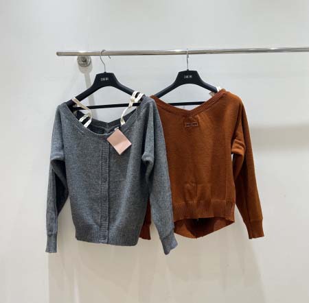 2026年3月9日入荷早春新作MIUMIU女性用ファッション/誕生日プレゼント/贈り物 can工場