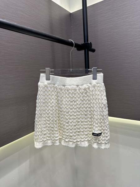 2026年3月9日入荷早春新作MIUMIUセット女性用ファッション/誕生日プレゼント/贈り物 can工場