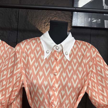 2026年3月21日入荷早春新作Valentino女性用ファッション/誕生日プレゼント/贈り物 can工場