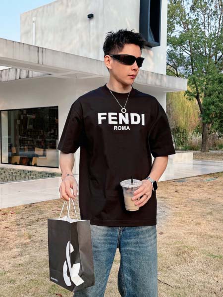2026年3月29日入荷新作Fendi半袖Tシャツ春夏高品質超厳選★入手困難/LD工場