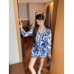 2026年3月6日入荷早春新作Versaceファッション/誕生日プレゼント/贈り物 can工場