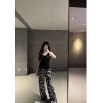 2026年3月6日入荷早春新作Miumiuニットベスト女性用ファッション/誕生日プレゼント/贈り物 can工場