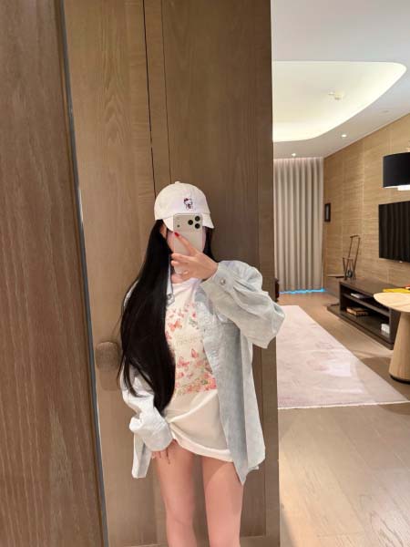 2026年3月6日入荷早春新作Gucciデニムシャツ女性用フ...