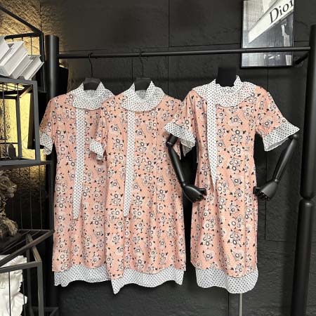 2026年3月21日入荷早春新作Prada女性用ファッション...