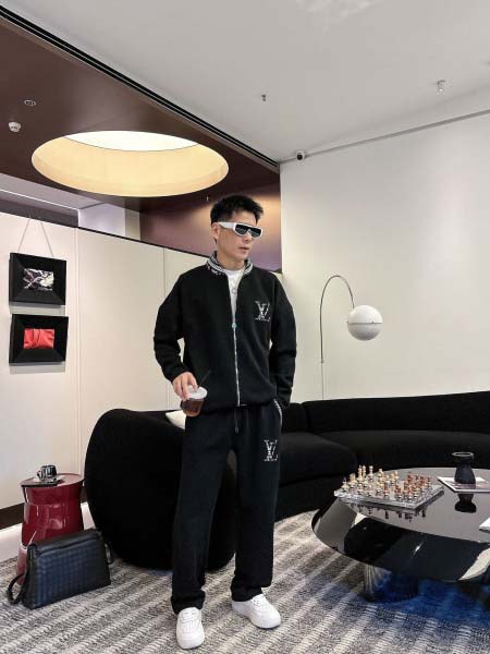 2026年3月23日入荷新作Louis Vuittonスーツ...