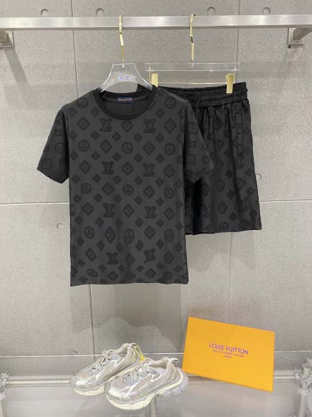 2026年3月23日入荷新作Louis Vuittonスーツ...