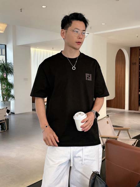 2026年3月29日入荷新作Fendi半袖Tシャツ春夏高品質...