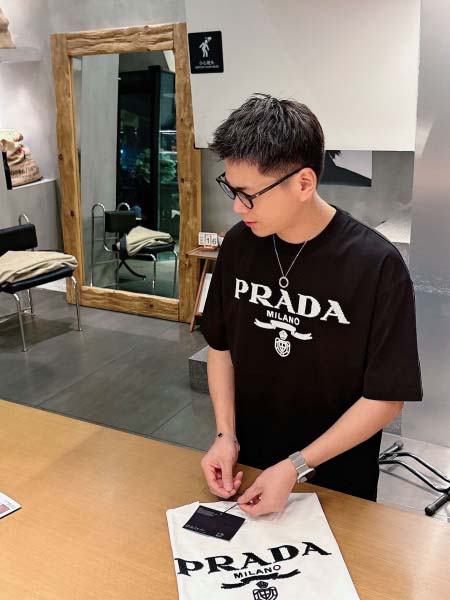 2026年3月31日入荷新作Prada半袖Tシャツ春夏高品質...