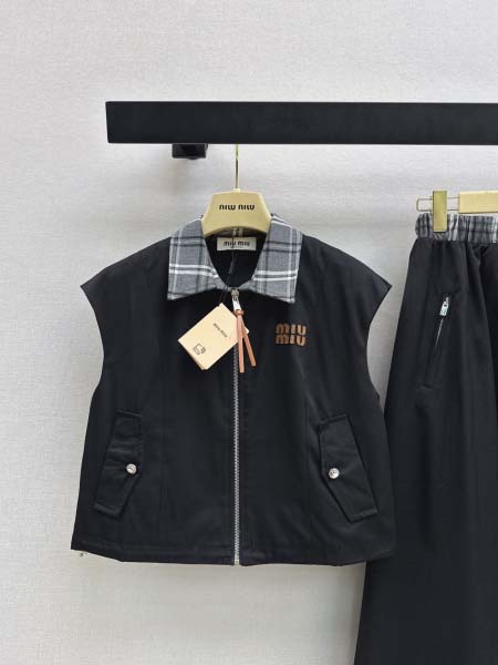 2026年4月9日入荷早春新作Miumiuセット女性用ファッション/誕生日プレゼント/贈り物 can工場