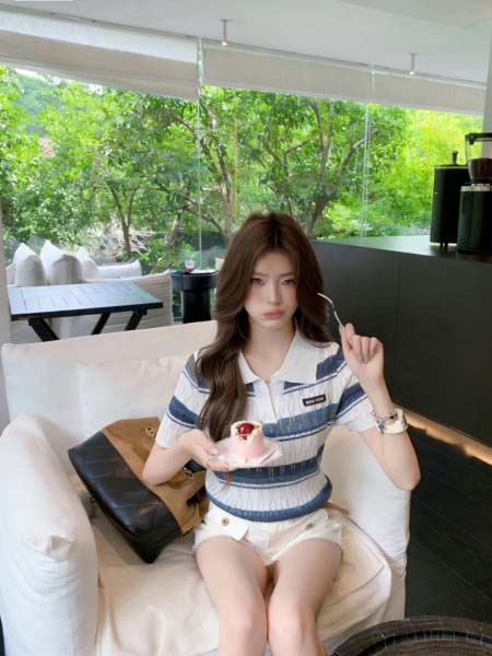 2026年4月9日入荷早春新作Miumiuニットトップ女性用ファッション/誕生日プレゼント/贈り物 can工場