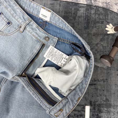 2026年4月18日新作Burberryジーパン高品質/誕生日プレゼント/FF工場