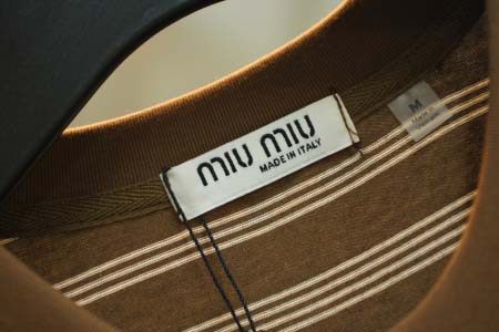 2026年4月20日新作MIUMIU半袖 tシャツ高品質/誕生日プレゼント/FF工場