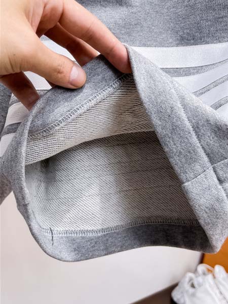 2026年4月22日新作THOM BROWNE  半ズボン高品質/誕生日プレゼント/FF工場