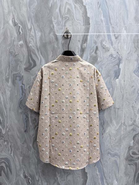 2026年4月23日春夏新作Louis vuitton半袖 tシャツ高品質/誕生日プレゼント/FF工場
