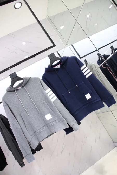 2026年4月2日入荷新作Thom Browneカーディガン...