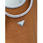 2026年4月4日入荷春夏新作Prada ベスト 高級品復刻 女性服 KL工場