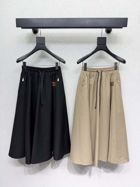 2026年4月9日入荷早春新作Miumiu女性用ファッション...