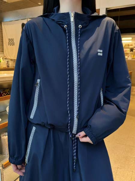 2026年4月9日入荷早春新作Miumiuセット女性用ファッ...