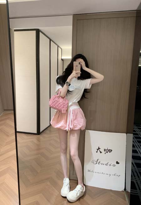 2026年4月9日入荷早春新作Miumiuセット女性用ファッ...