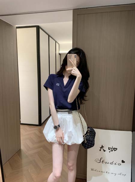 2026年4月9日入荷早春新作Miumiuセット女性用ファッ...