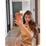 2026年4月9日入荷早春新作Miumiuニットトップ 女性用ファッション/誕生日プレゼント/贈り物 can工場