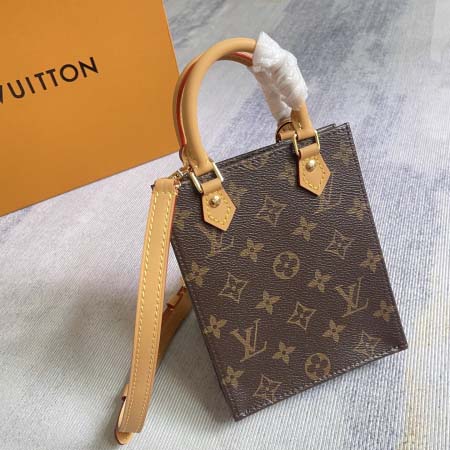 2026年5月11日入荷Louis Vuitton バッグMonogram   Sac Plat M81295   14 x 17 x 5    高品質新作/誕生日プレゼント/XS工場