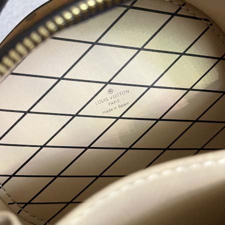 2026年5月11日入荷Louis Vuitton バッグM68276  Mini Bote Chapeau  Monogram   Malletage  13.0 x 12.0 x 6.5 Monogram 高品質新作/誕生日プレゼント/