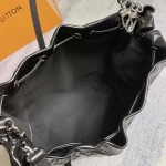 2026年5月11日入荷Louis Vuitton バッグM13484  2025 Cruise  No    Trunk   Monogram  23 x 9 x 23    高品質新作/誕生日プレゼント/XS工場