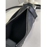 2026年5月11日入荷Louis Vuitton バッグM26226 Side Trunk  East West   Monogram Eclipse   S-lock   15 x 7 x 28   高品質新作/誕生日プレゼント/XS工