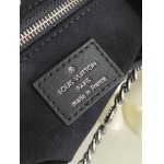 2026年5月11日入荷Louis Vuitton バッグCarryAll BB   Monogram   17 x 10 x 26 高品質新作/誕生日プレゼント/XS工場