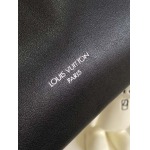 2026年5月11日入荷Louis Vuitton バッグCarryAll BB   Monogram   17 x 10 x 26 高品質新作/誕生日プレゼント/XS工場