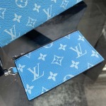 2026年5月11日入荷Louis Vuitton バッグM83099  GastonMonogramTaga Tagarama 22 x 14.5 x 4.5高品質新作/誕生日プレゼント/XS工場