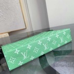 2026年5月11日入荷Louis Vuitton バッグPOCHETTE VOYAGE   M83099  Monogram Eclipse Pochette Voyage 高品質新作/誕生日プレゼント/XS工場
