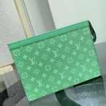 2026年5月11日入荷Louis Vuitton バッグPOCHETTE VOYAGE   M83099  Monogram Eclipse Pochette Voyage 高品質新作/誕生日プレゼント/XS工場