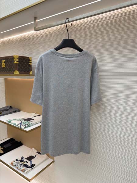 2026年6月18日春夏新作Saint Laurent半袖 tシャツ高品質人気の商品/YGY工場