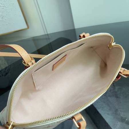2026年7月19日入荷Louis VuittonM2A078 MultissExessMonogram  30x26x10  高品質新作/誕生日プレゼント/XS工場