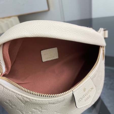 2026年7月19日入荷Louis VuittonLouis Vuitton  M44836 M44812 BUMBAG   Monogram   高品質新作/誕生日プレゼント/XS工場