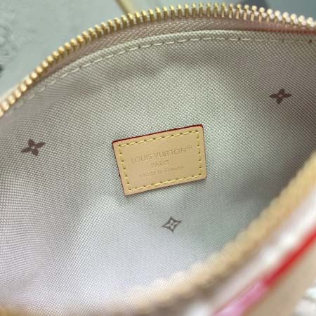 2026年7月19日入荷Louis VuittonM29879 mini moon  mini moon  monogram emreinte   cire  高品質新作/誕生日プレゼント/XS工場