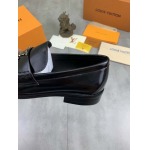 2026年7月3日入荷新品Louis Vuittonカジュアルシューズ/スニーカー｜メンズ靴人気本革製ギフト/誕生日/TL工場