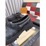 2026年7月6日入荷新品Louis Vuittonカジュアルシューズ/スニーカー｜メンズ靴人気本革製ギフト/誕生日/TL工場