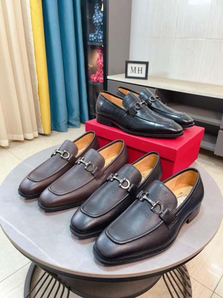 2026年7月11日入荷新品Ferragamoカジュアルシュ...