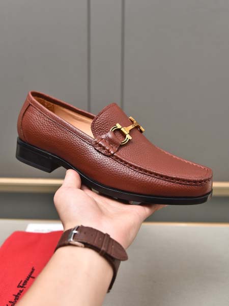 2026年7月13日入荷新品Ferragamoカジュアルシュ...