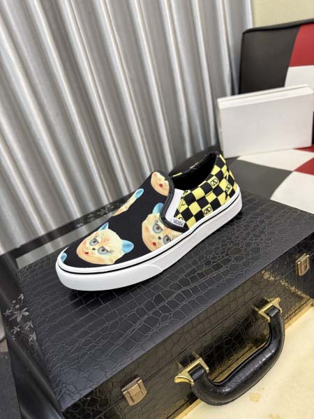 2026年7月13日入荷新品Valentinoカジュアルシュ...