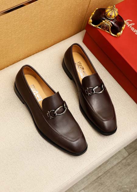 2026年7月16日入荷新品Ferragamoカジュアルシュ...