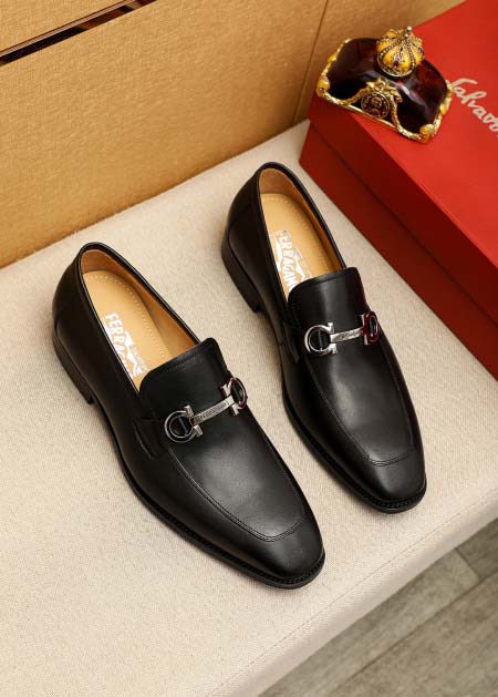 2026年7月16日入荷新品Ferragamoカジュアルシュ...