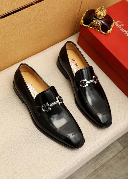 2026年7月16日入荷新品Ferragamoカジュアルシュ...